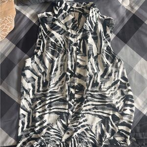 Sleeveless Zebra-Print Button Front Top - Black & White